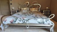 Bed kamer 4 2024-08-01 at 12.27.45